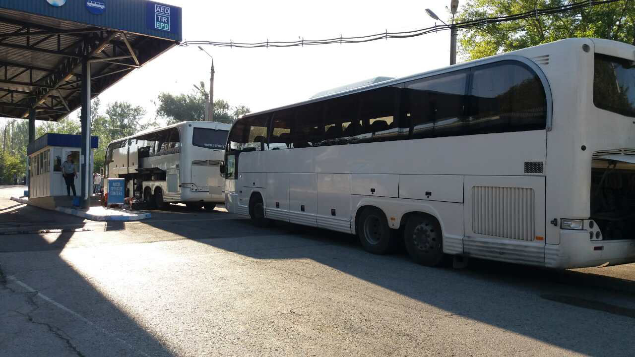 Două autocare ”gemene” depistate cu modificări mecanice neautorizate
