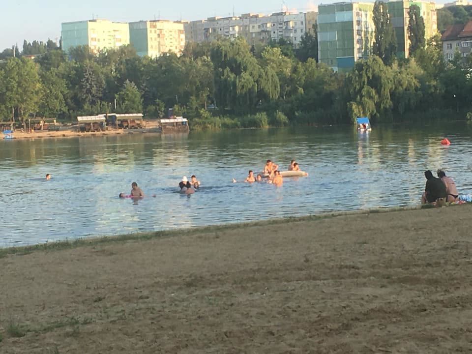 В выходные в столичном парке La Izvor было многолюдно