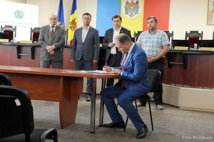 Политформирования и СМИ подписали Кодекс поведения при освещении предстоящих 20 октября выборов