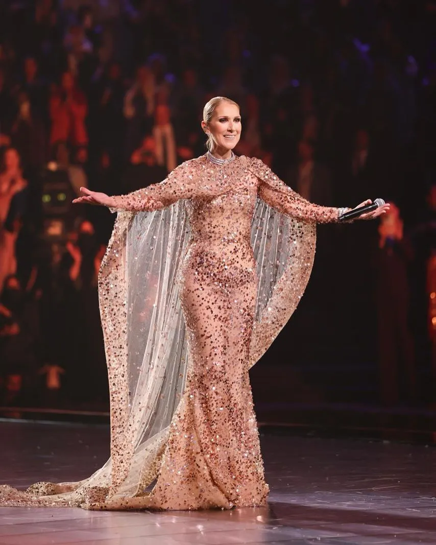 Celine Dion, care e grav bolnavă, a cântat la prezentarea de modă Elie Saab