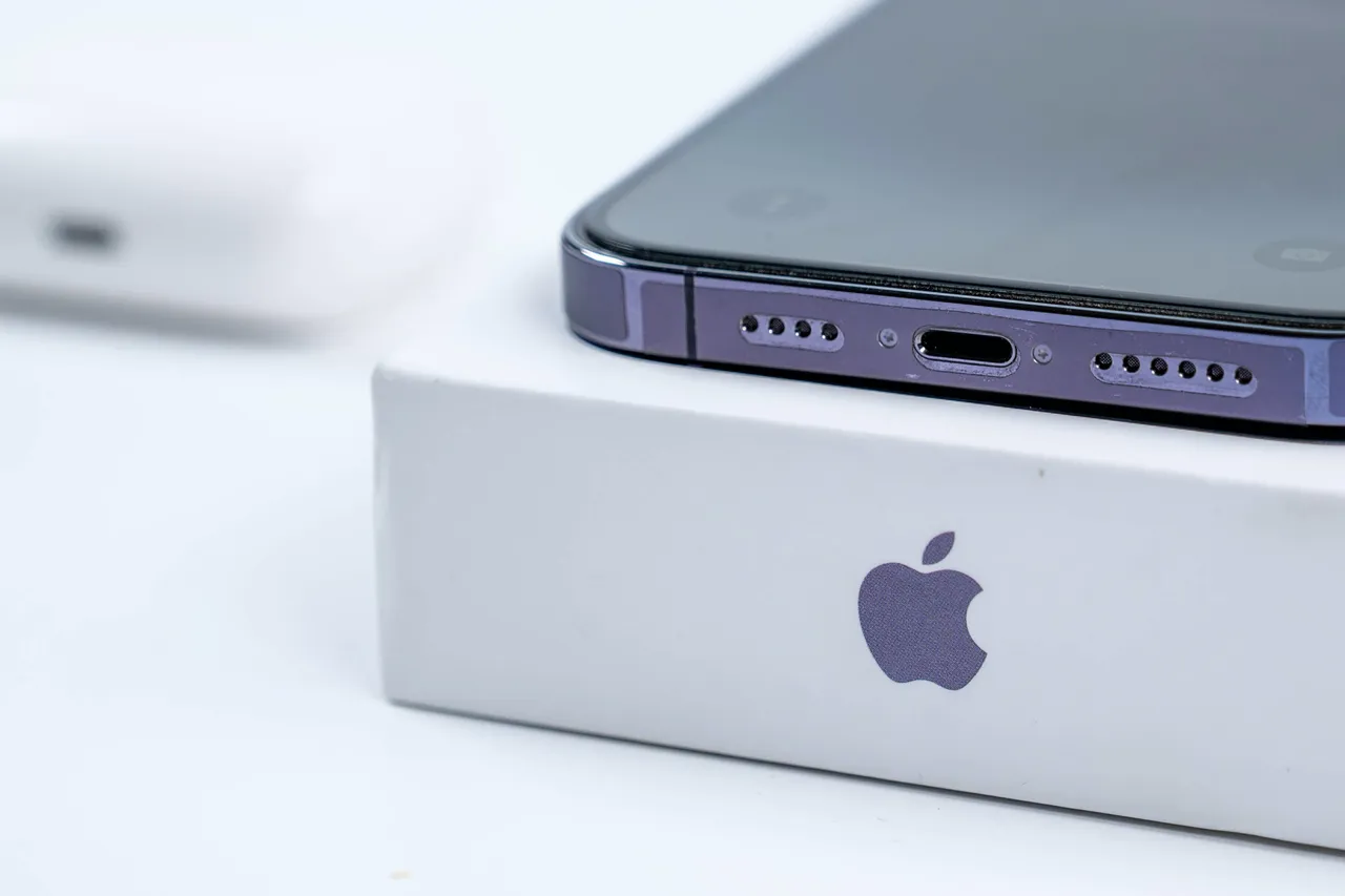 Apple: Три истории, после которых вы не захотите покупать "серый" iPhone