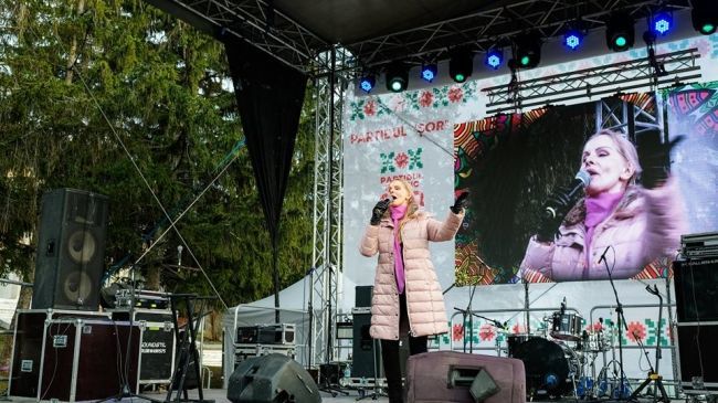 Знаменитости активно принимали участие в этой избирательной кампании