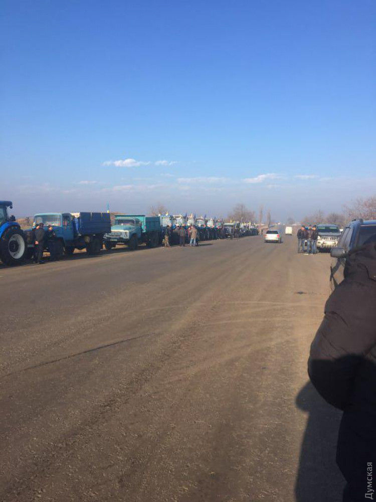 Въезд в КПП «Кучурган» заблокирован: образовались километровые заторы