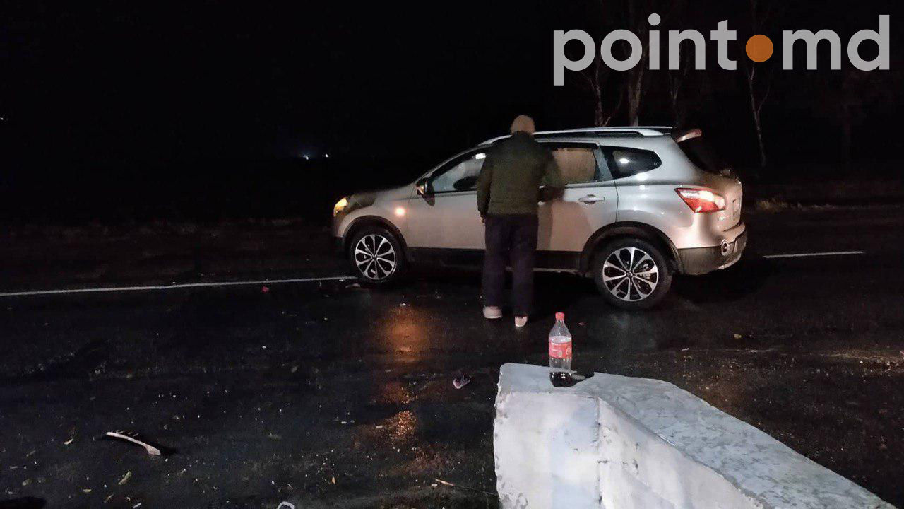 На въезде в Криково скутер столкнулся с автомобилем