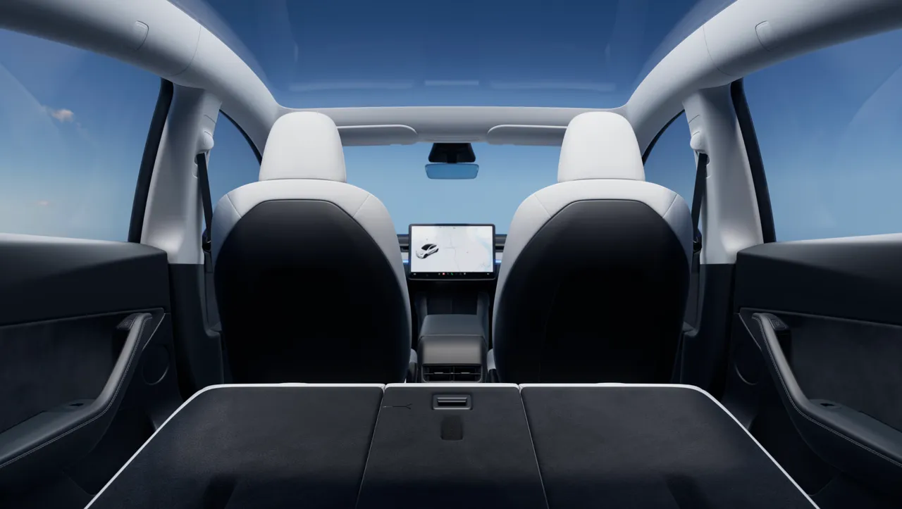 В Китае презентовали обновленный электрокроссовер Tesla Model Y 2024