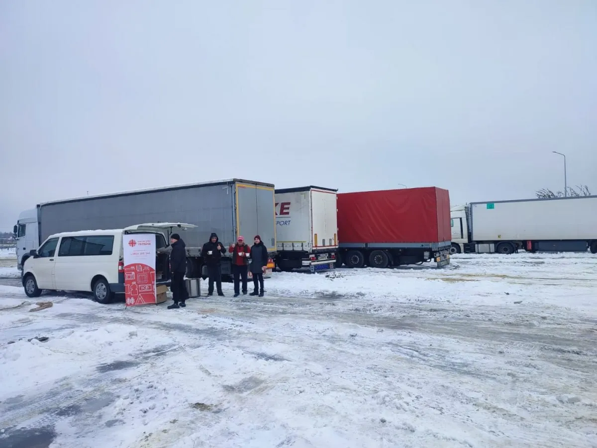 Более 3 тысяч грузовиков стоят в очереди на польско-украинской границе
