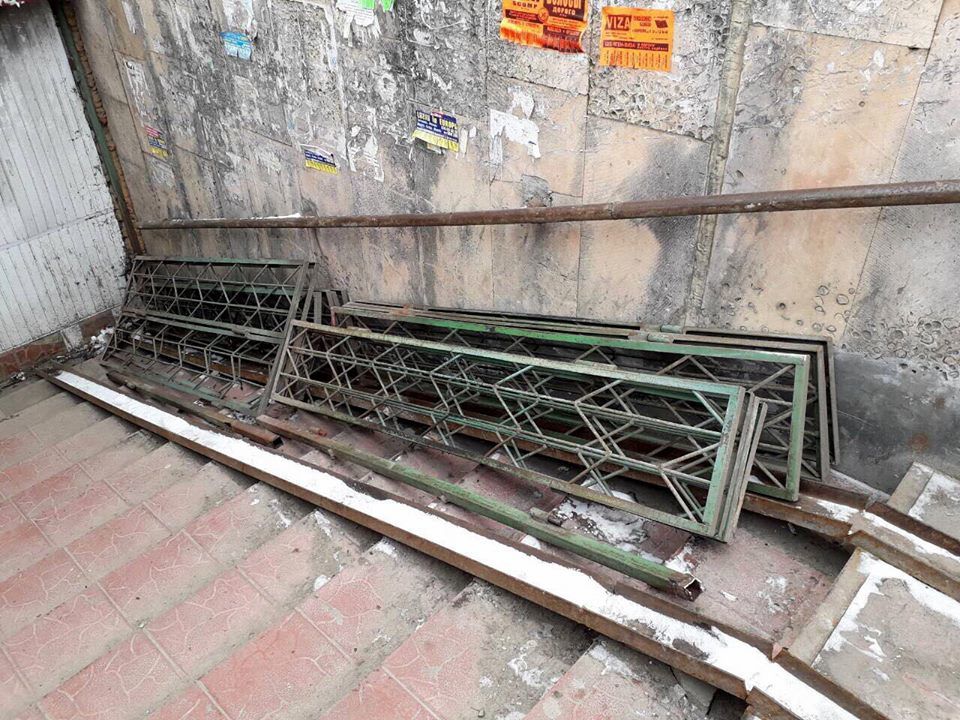 Porțile de la pasajul subteran din sectorul Buiucani, demontate