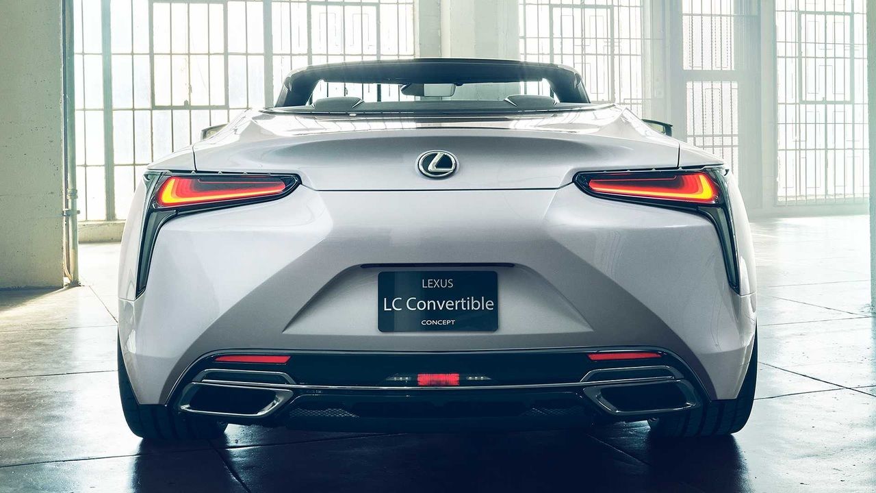 Компания Lexus выпустила кабриолет LC