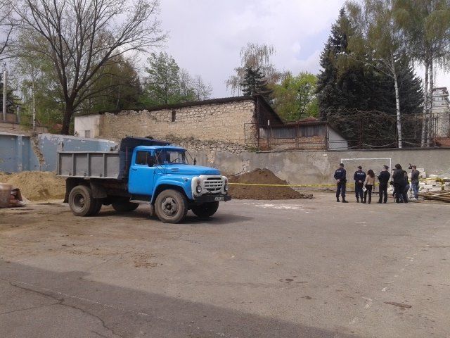 Опасную находку обнаружили в кишиневском лицее Мирча Илиаде