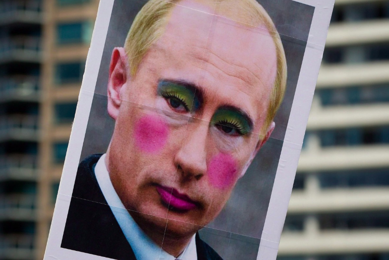 Imaginea lui Putin cu buzele vopsite – declarată ”extremistă” în Rusia
