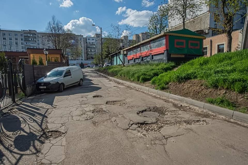 Начались работы по обустройству сквера на улице Ивана Заикина