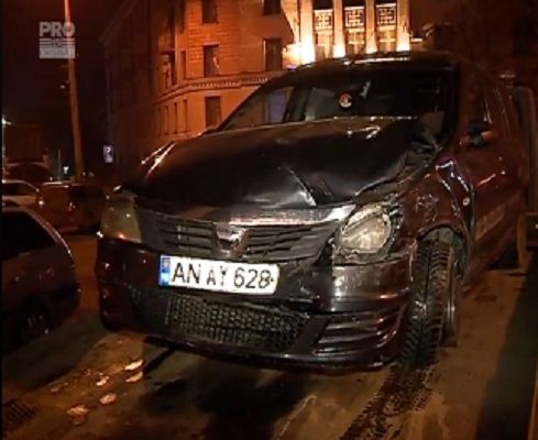 В центре Кишинева по вине пьяного водителя такси столкнулись 6 машин