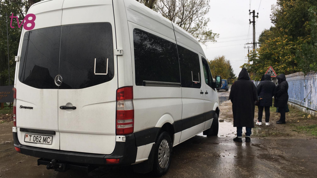 На участке в Гура Быкулуй замечен организованный подвоз избирателей
