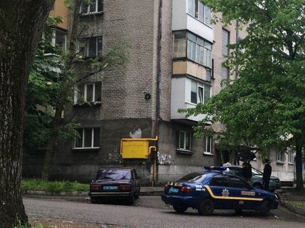 Охранник Яроша прострелил ноги таксисту за отказ сказать «Героям слава!»