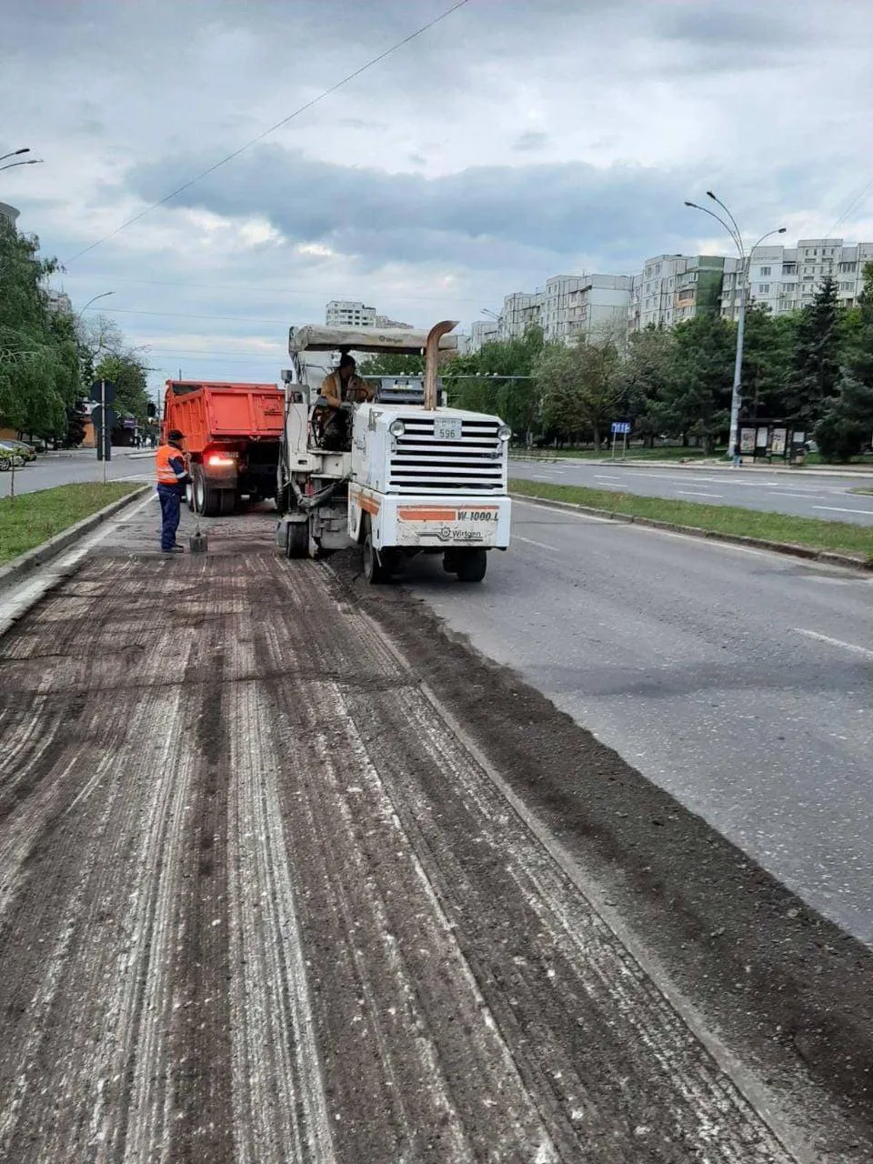 Проводится ремонт бульвара Дачия в секторе Ботаника