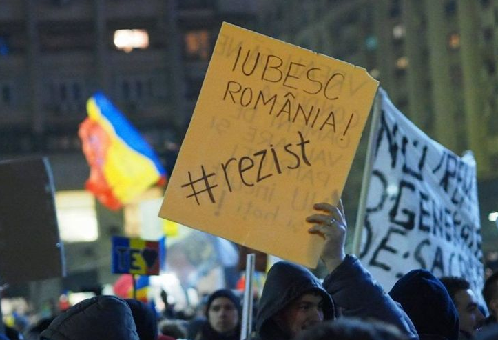 Впечатляющие фото протестов в Румынии: Как перед свержением Чаушеску