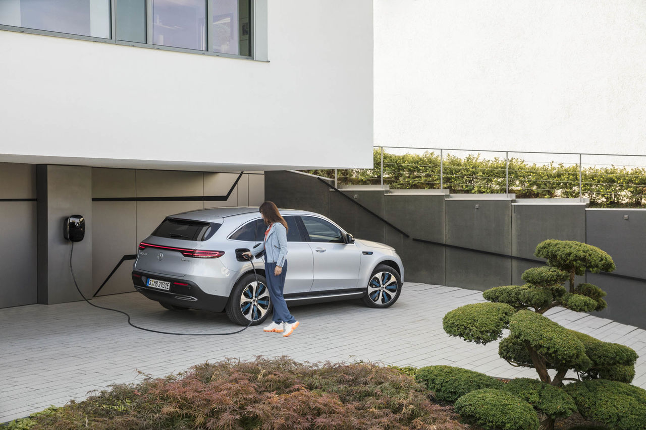 Mercedes официально представила "убийцу" Tesla, 4 Сентября 2018 года