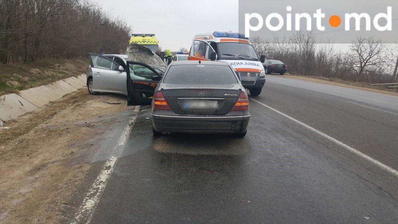 В Оргееве столкнулись два легковых автомобиля