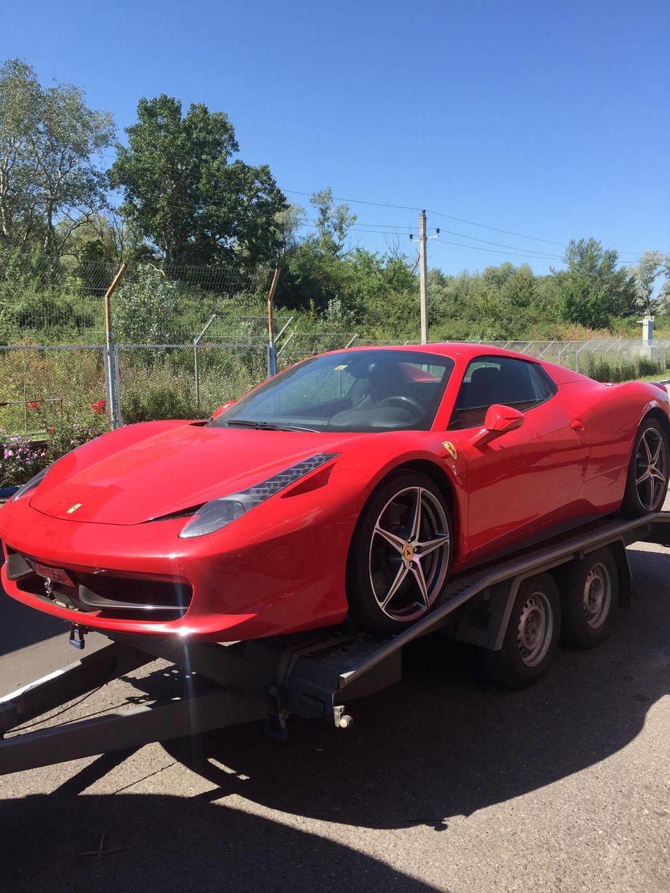 Un Ferrari în valoare de peste 3 milioane de lei va zbura în curând prin Chişinău