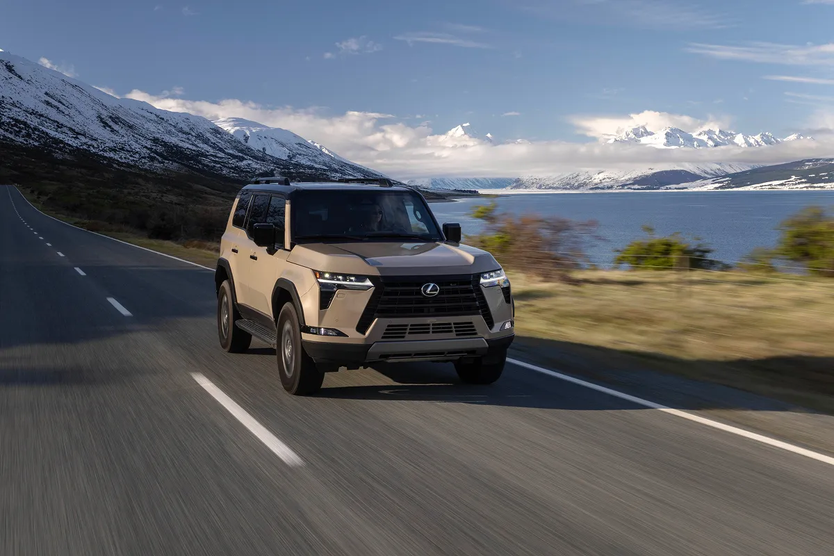 Lexus Chișinău: Cпециальные цены на автомобили в наличии