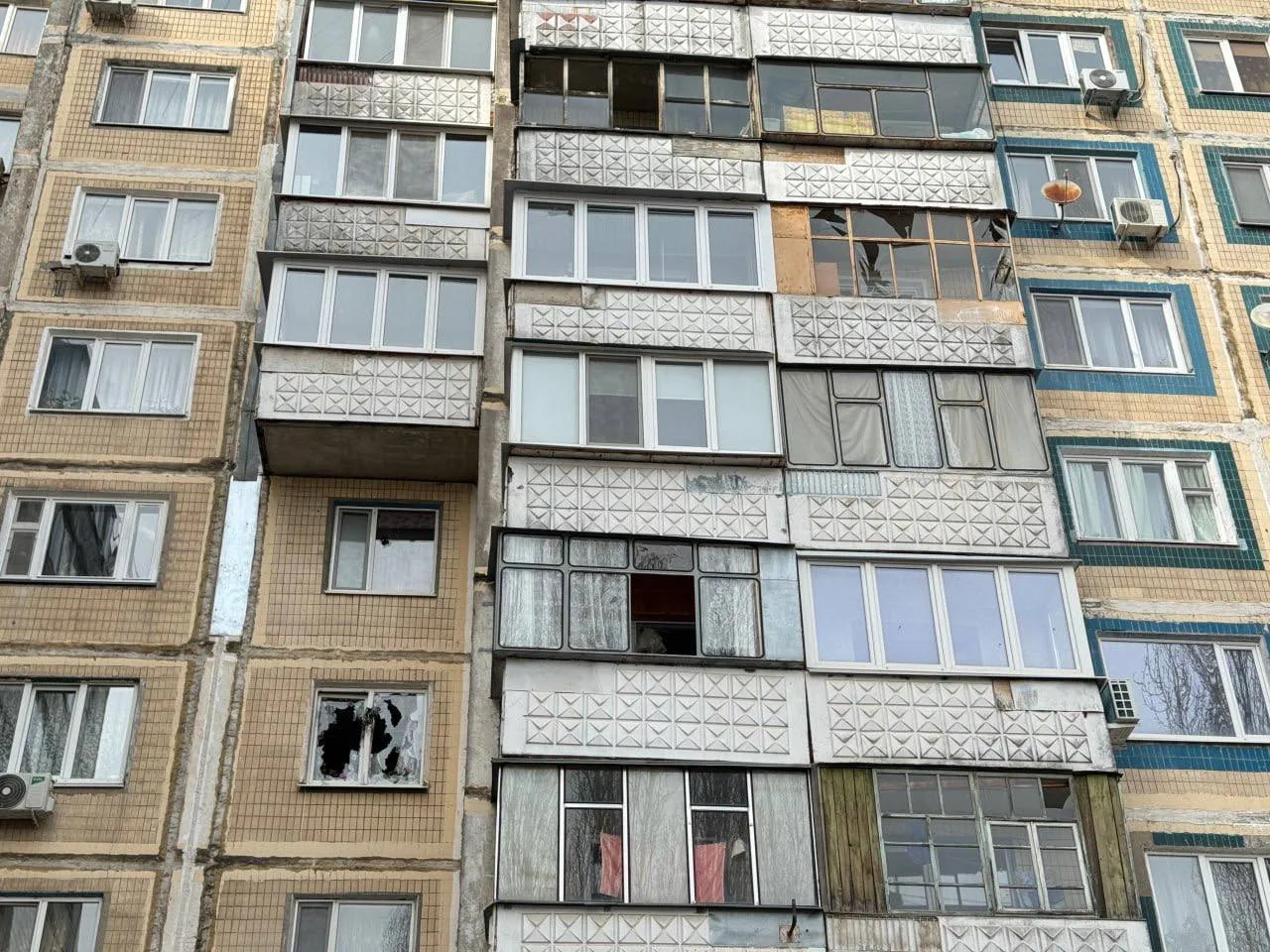 Беспилотник попал в жилой дом в Белгороде: есть погибший и пострадавшие