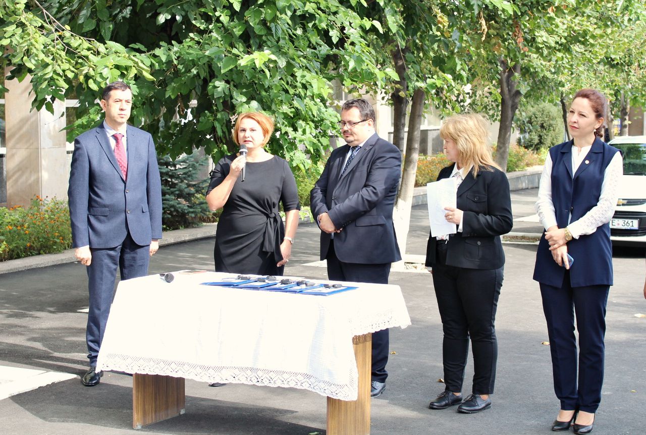 UE a oferit cinci automobile pentru echipele mobile de pe ambele maluri ale Nistrului