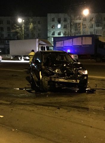 Серьезная авария в столице: на Ботанике столкнулись три автомобиля
