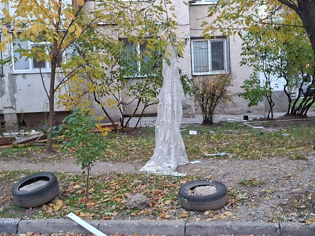 Explozie într-un apartament din Capitală: Mai multe persoane au fost rănite