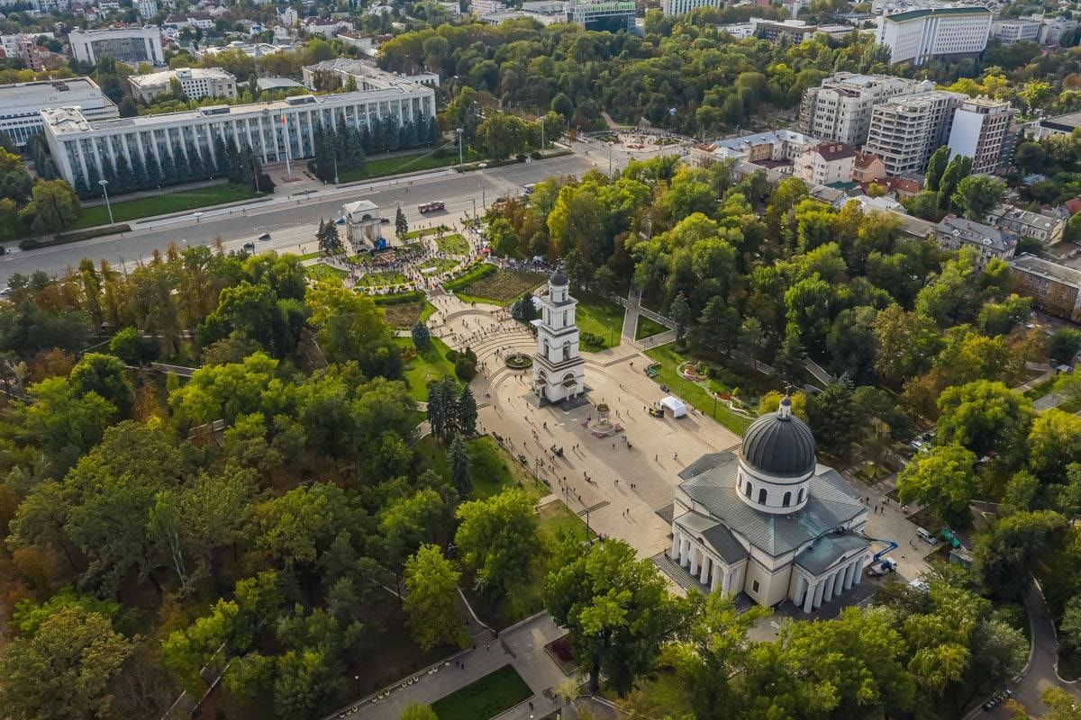 Чебан: Ремонт сквера у Кафедрального собора требует особого подхода