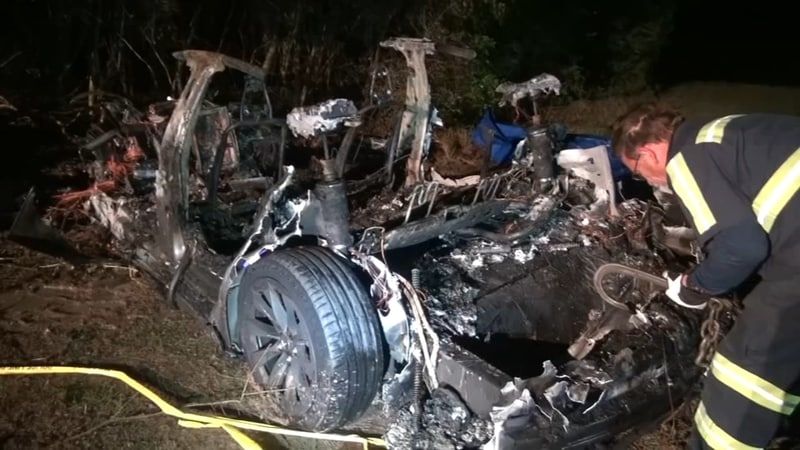 В США в ДТП с электромобилем Tesla погибли два человека