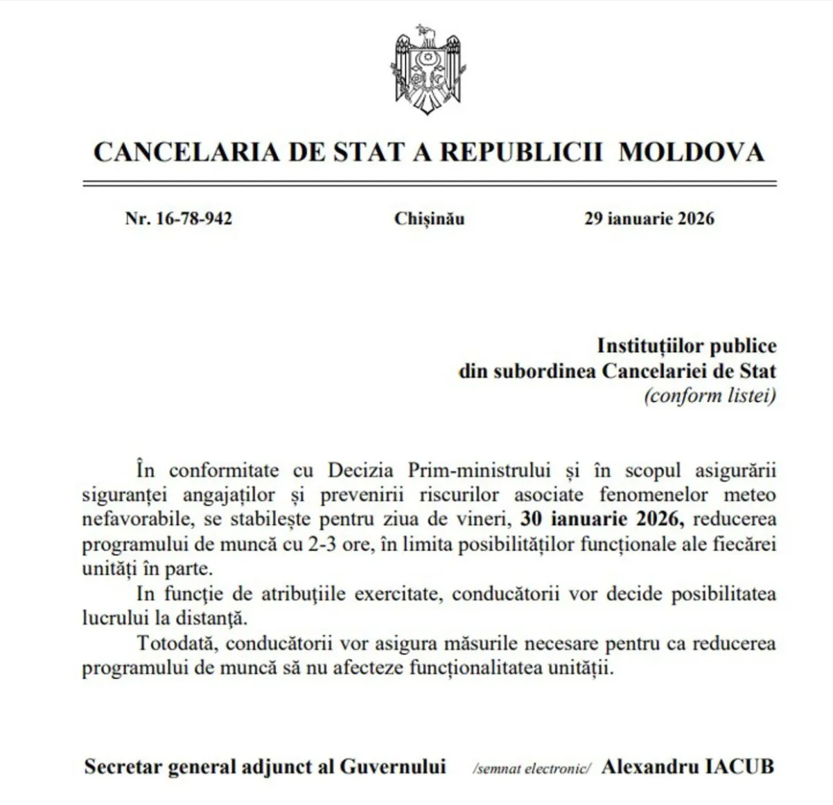 Guvernul scurtează ziua de muncă de vineri din cauza condițiilor meteo nefavorabile
