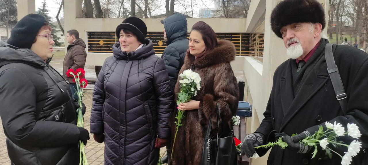 В Бельцах почтили память Владимира Высоцкого — сегодня 85 лет со дня рождения поэта