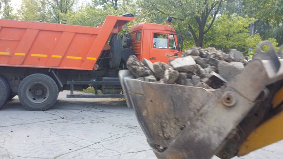 На Чеканах начался ремонт бульвара Мирча чел Бэтрын
