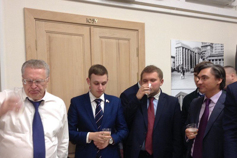 В Госдуме устроили банкет по случаю победы Трампа
