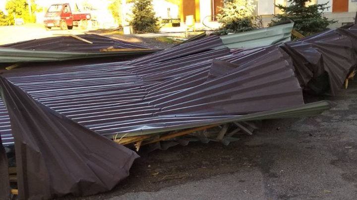 В Сорокском районе сорвало крышу сельской мэрии