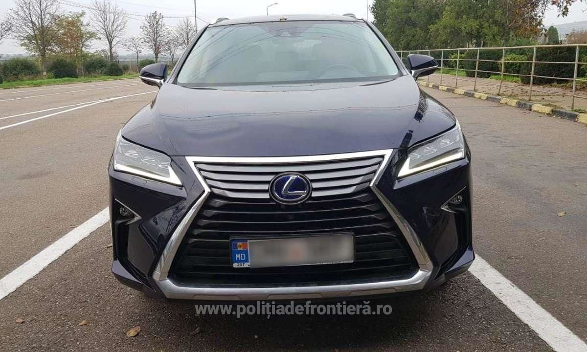 У молдаванина на границе Румынии изъяли Lexus, разыскиваемый в двух странах