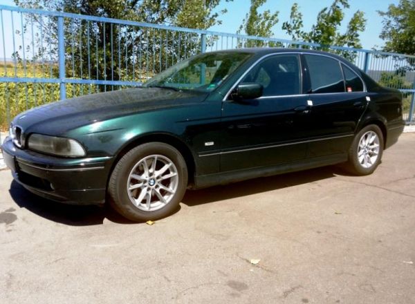 Un BMW, cautat de Interpol, depistat la intrare in tara. Cine se afla la volanul masinii
