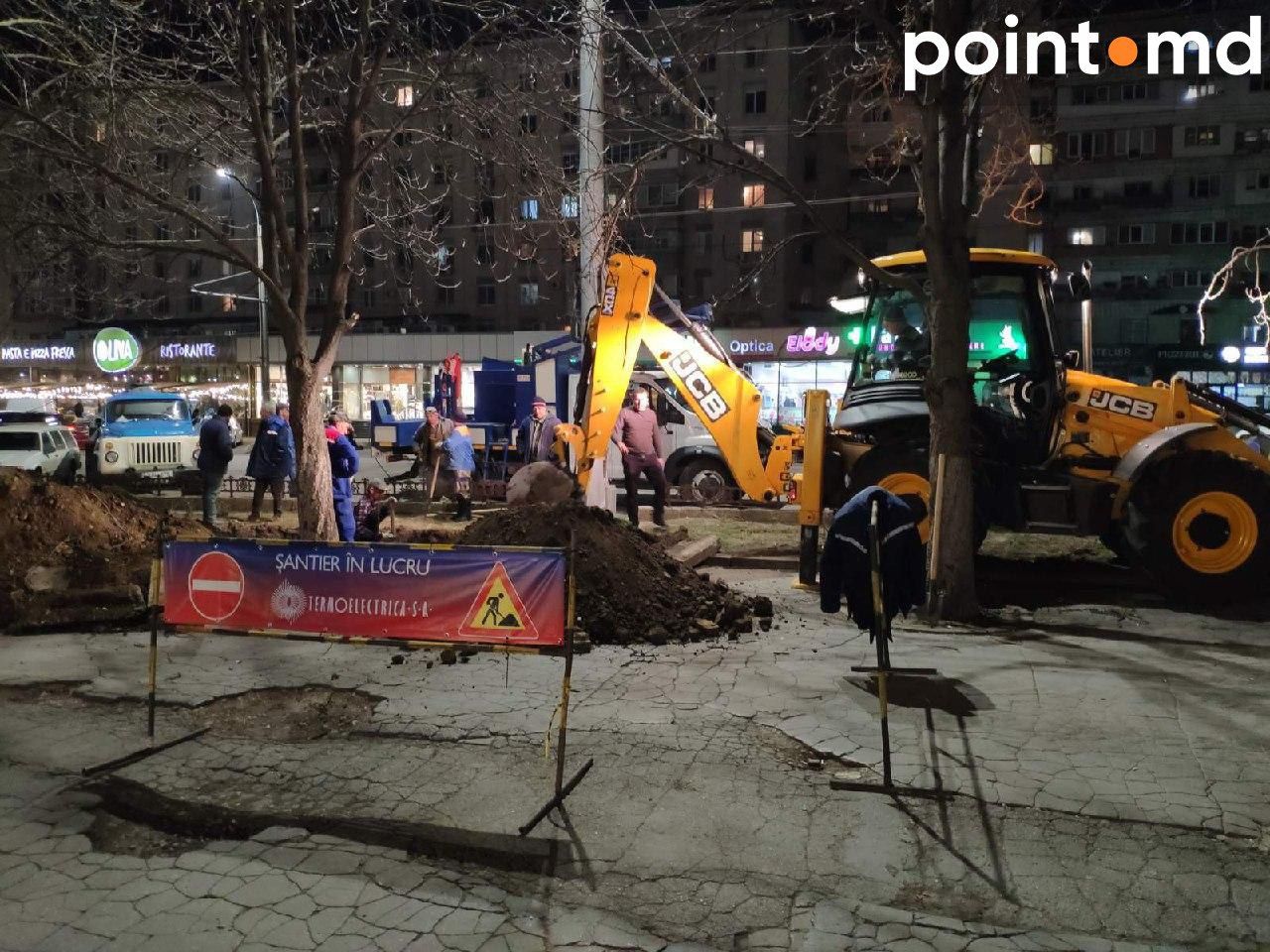 На Рышкановке во время ремонтных работ разбили блок-вазон