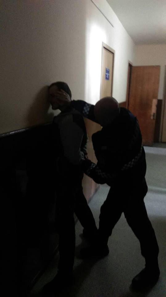 O bătrână din Bălţi, jefuită în plină stradă. Trei tineri, reţinuţi