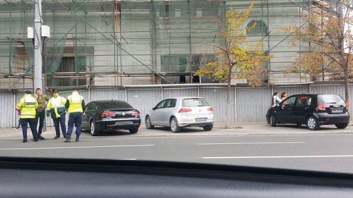 Ce au păţit trei şoferi care au parcat neregulamentar pe o stradă din Capitală