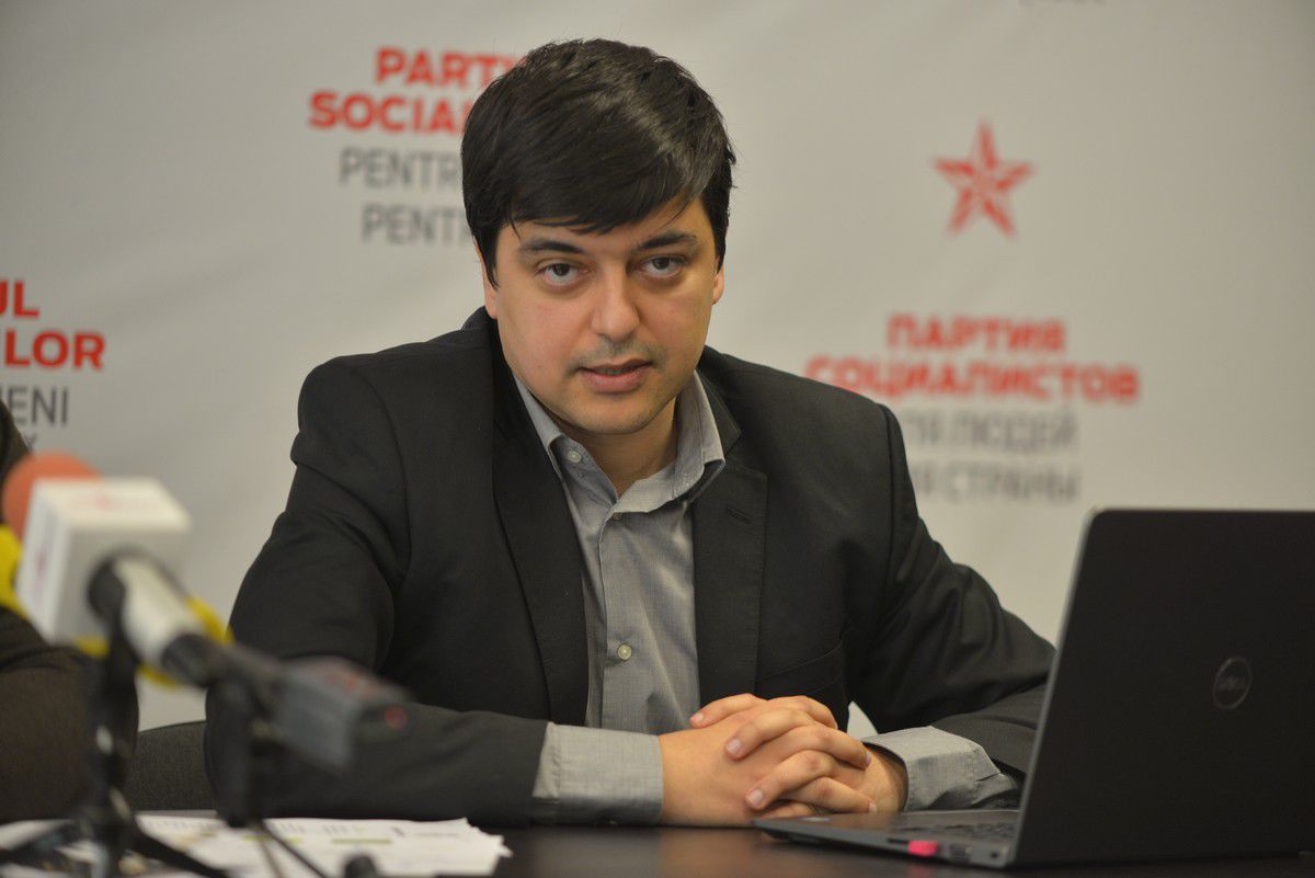 Социалисты предлагают провести новый тендер по платным парковкам