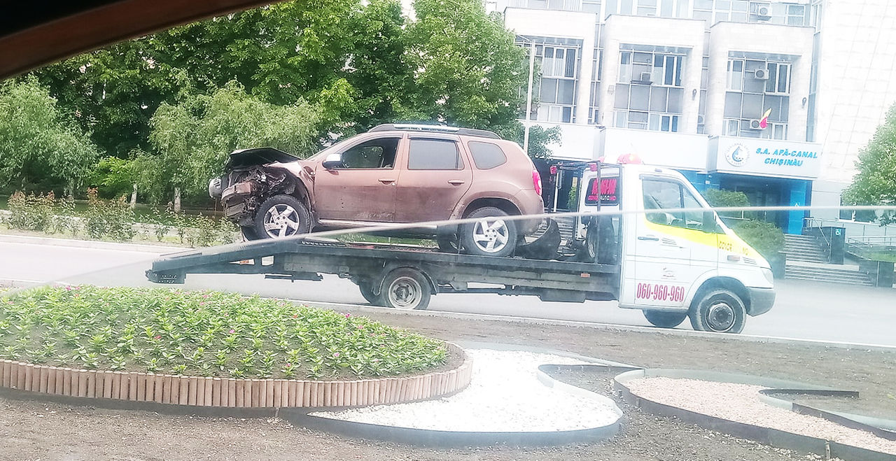 В Кишиневе водитель Dacia стал виновником серьезного ДТП