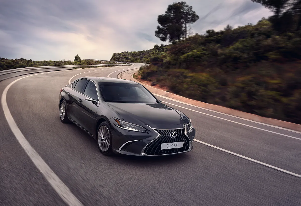 Lexus Chișinău: Cпециальные цены на автомобили в наличии