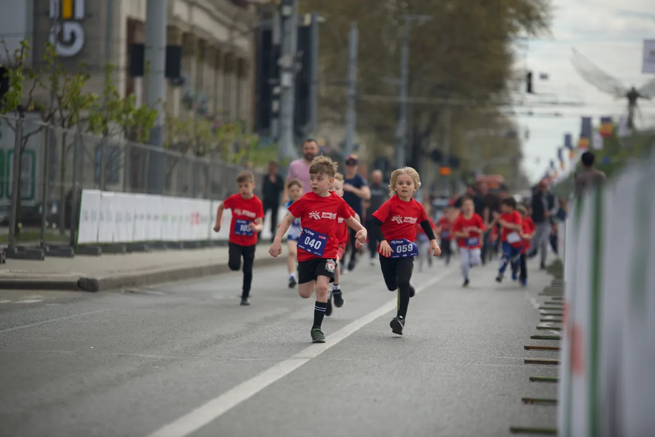 OM Junior Half Marathon 2026: юные бегуны вышли на старт