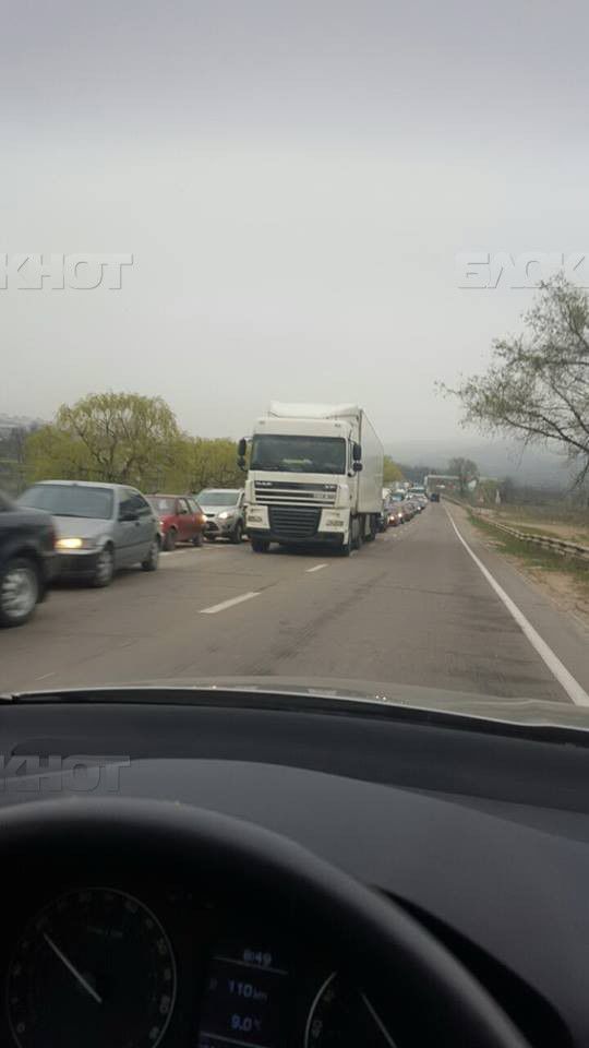 На Балканском шоссе произошло ДТП: разбиты четыре машины