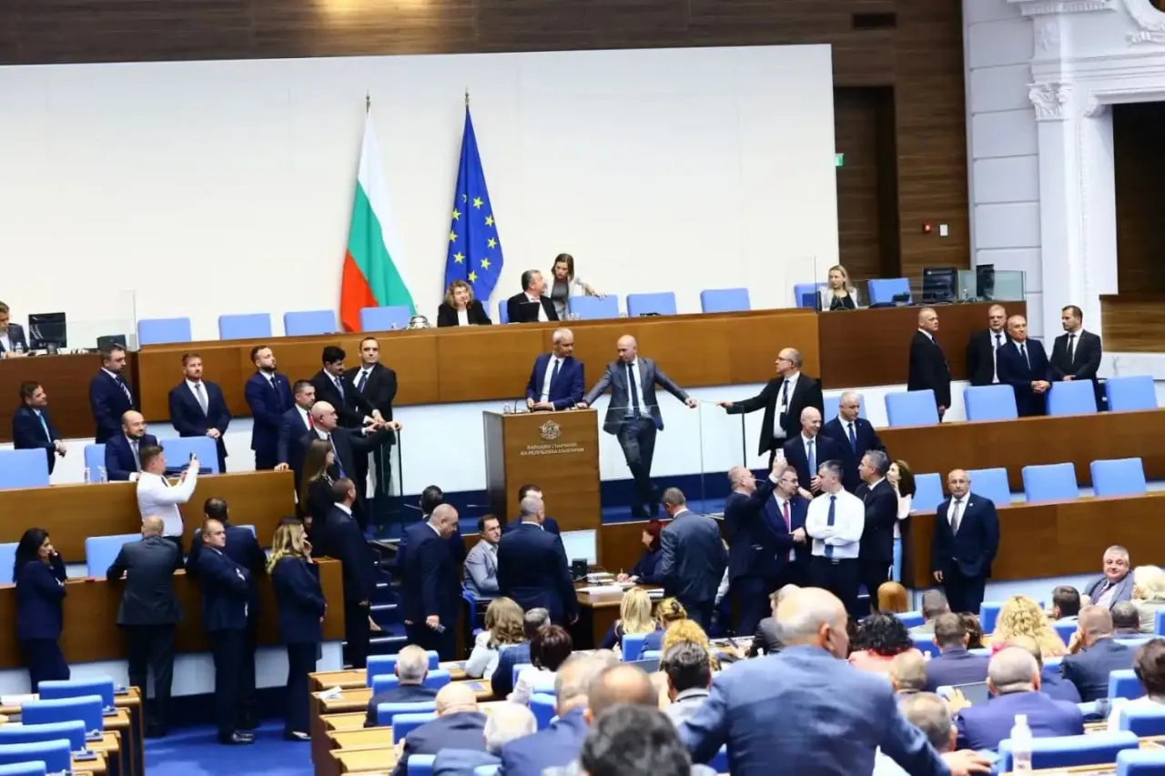 Conflicte în Parlamentul Bulgariei din cauza aderării la zona euro