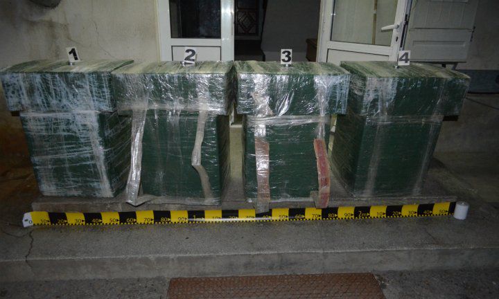 Un tânăr, prins cu căruţa plină cu ţigări de contrabandă. Unde urma să ajungă marfa