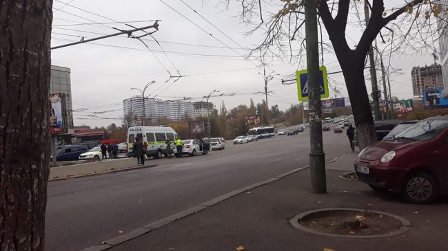 Полиция и ANTA выявляют сегодня нарушителей среди водителей такси и маршруток