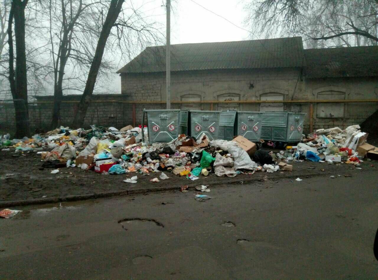 Бельцкие улицы завалены мусором. Примэрия Усатого не справляется с работой