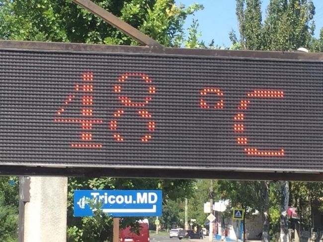 Vine un val de căldura din Africa: Codul portocaliu emis de meteorologi ar putea deveni roșu în urmatoarea perioadă